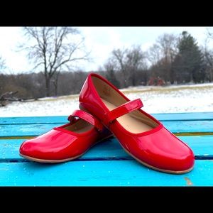 NEW in Box red patent leather shoes from Elafantito.